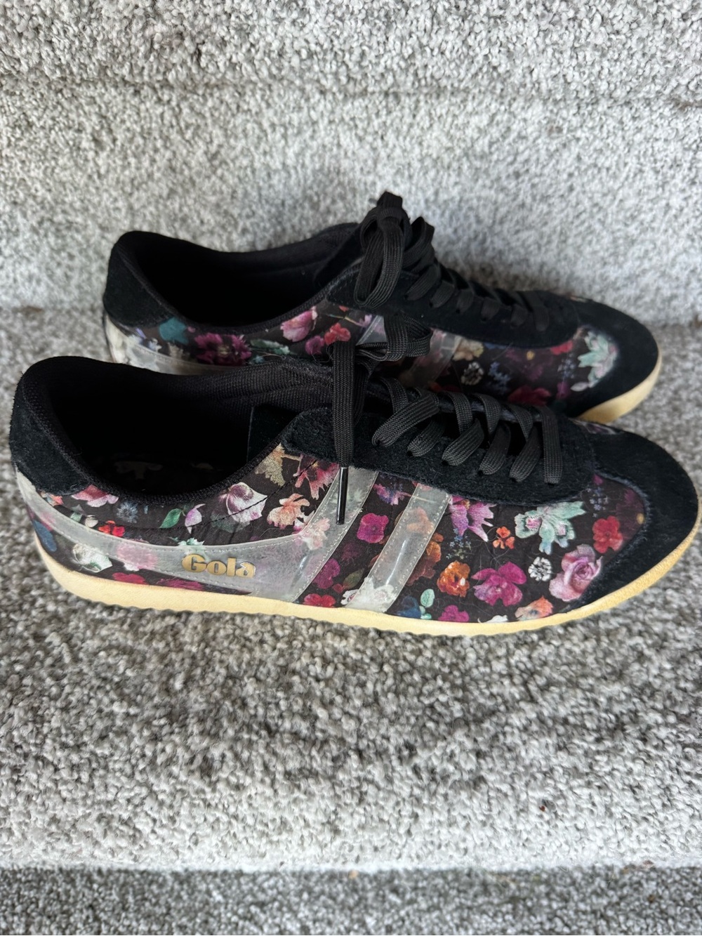 Gola Midnight Black Floral Low-Top sz 9
